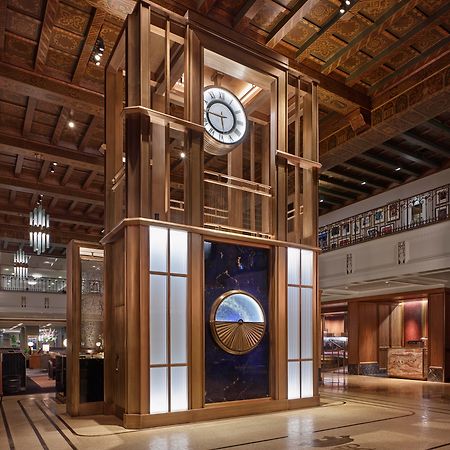 Fairmont Royal York Hotel Toronto Luaran gambar The clock tower in the lobby