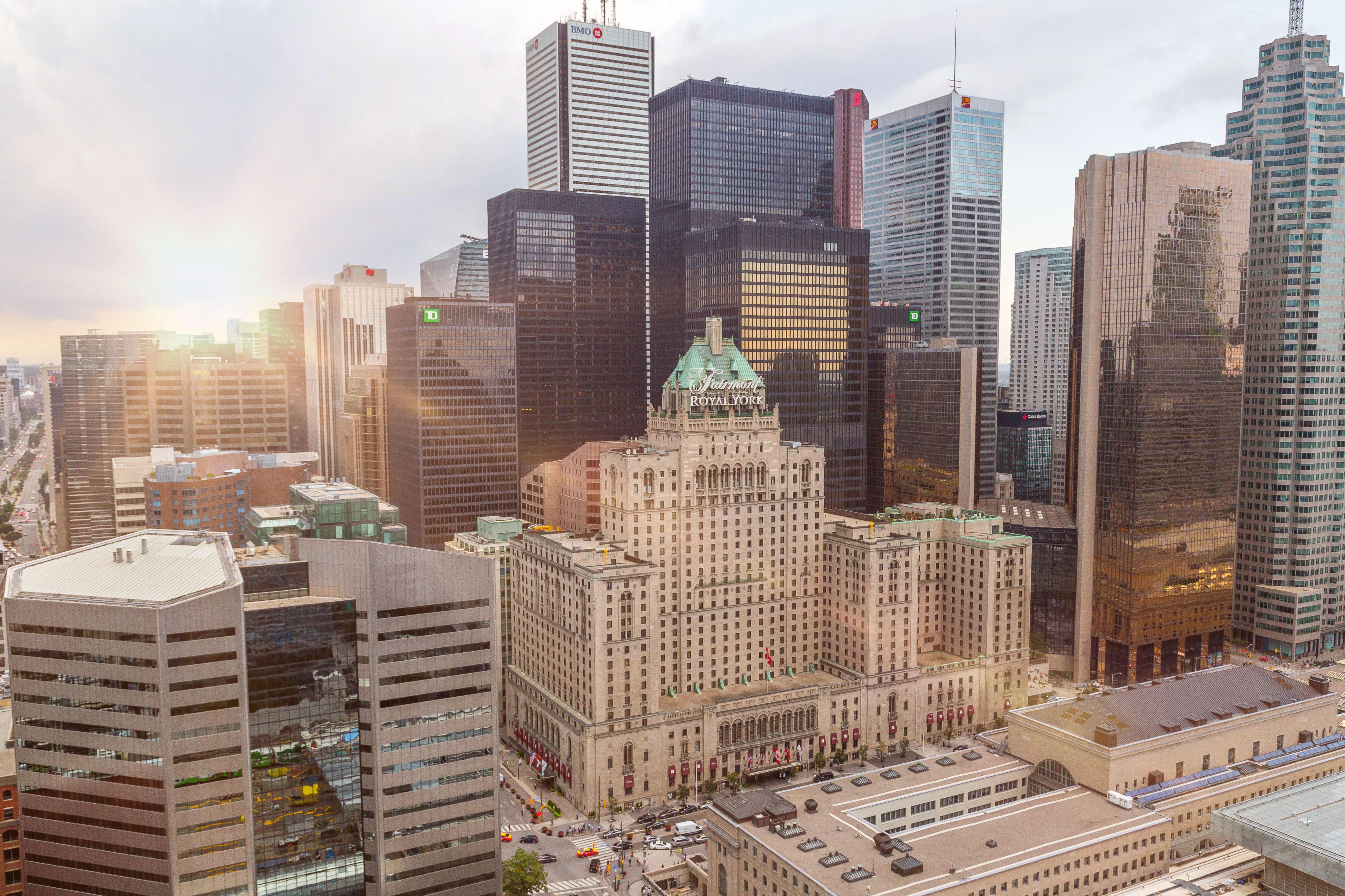 Fairmont Royal York Hotel Toronto Luaran gambar Aerial view of the hotel (2017)