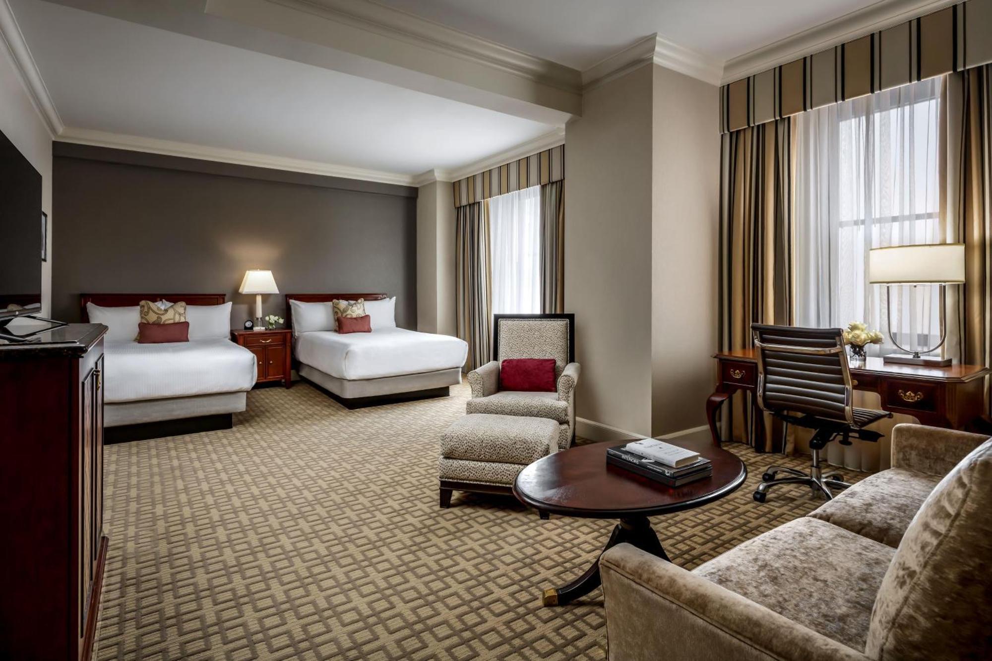 Fairmont Royal York Hotel Toronto Luaran gambar A suite at the Waldorf Astoria Washington DC