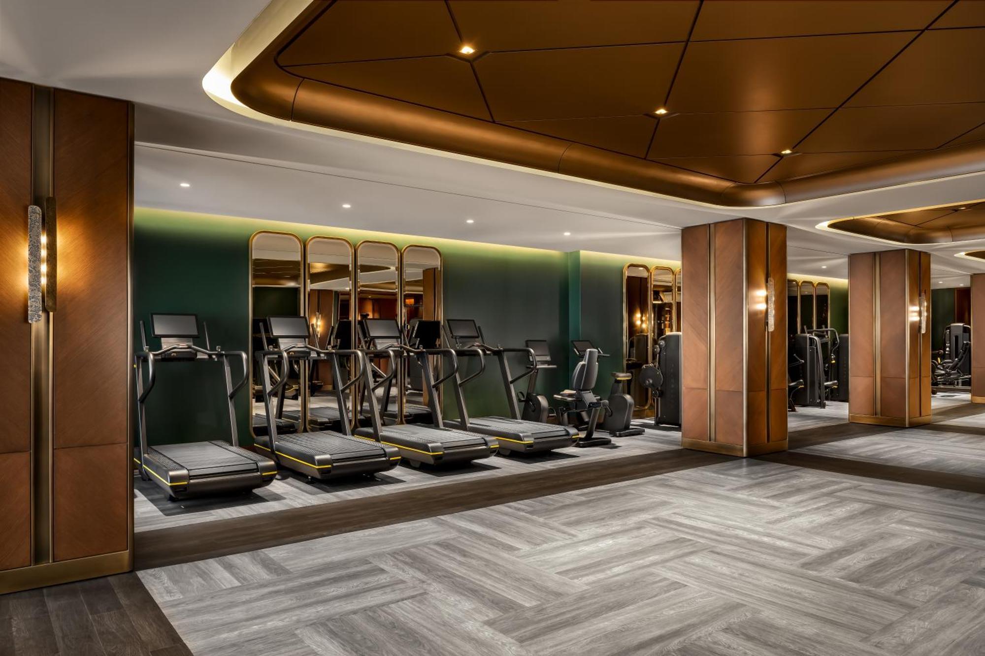 Fairmont Royal York Hotel Toronto Luaran gambar The gym at The Hari